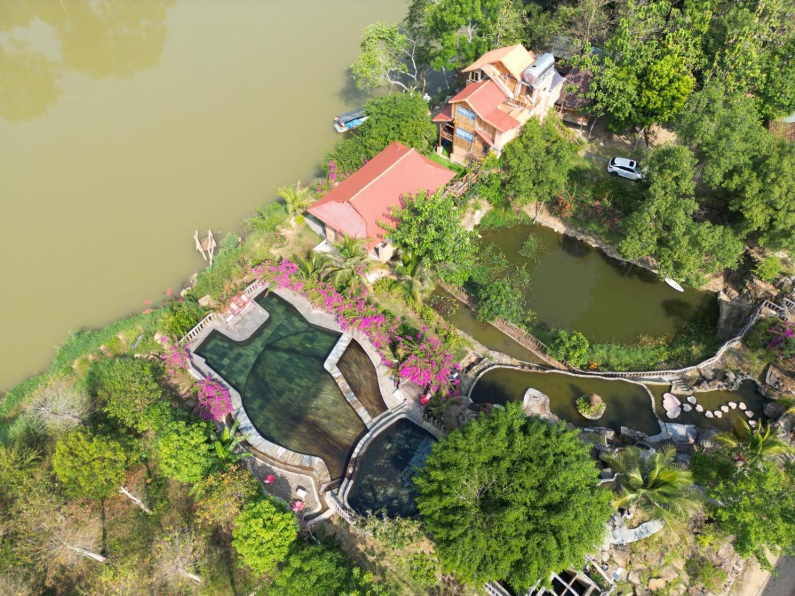 กรีน แบมบู ลอดจ์ รีสอร์ท กั๊ตเตียน ภายนอก รูปภาพ